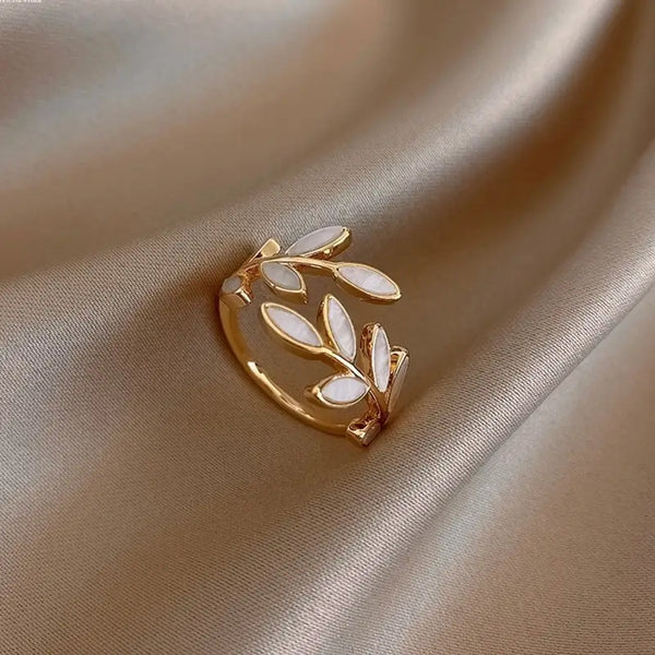 Leaf Shape Fashion Ring